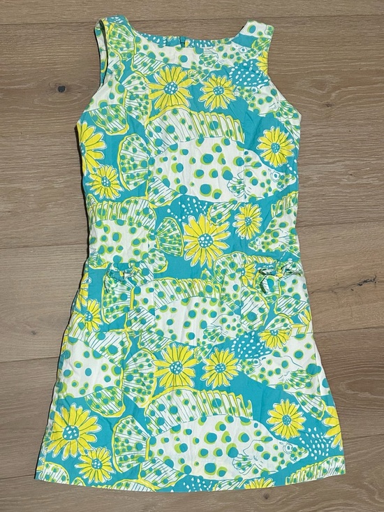 Lilly Pulitzer Dresses & Skirts - Vintage Lilly Pulitzer Dress in Big Fish Print. Size XS
